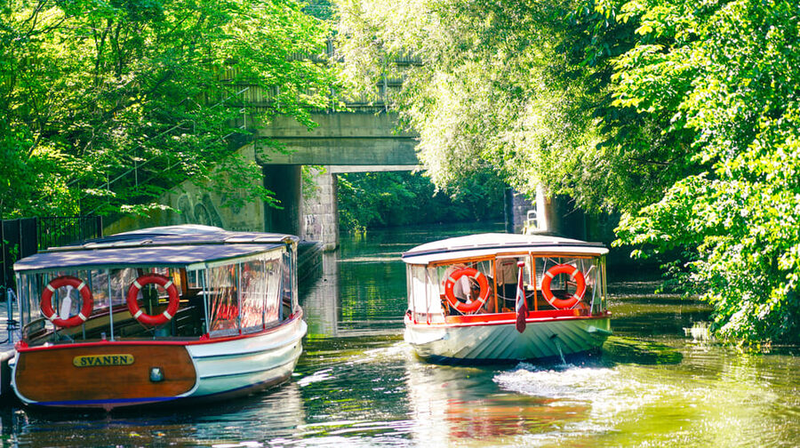 Lyngby & Bagsværd Lake: Baadfarten Boat Ride - Comfort, language, and accessibility