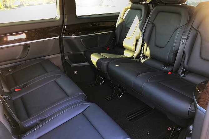 Private transfer Copenhagen airport, Port to or from the city - Airport pickup after baggage claim