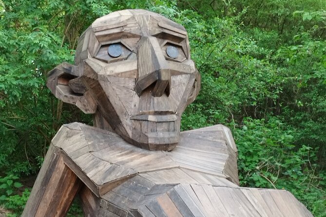 The Six Forgotten Giants Trolls Hunt with Minibus - Thomas on the Mountain in Albertslund