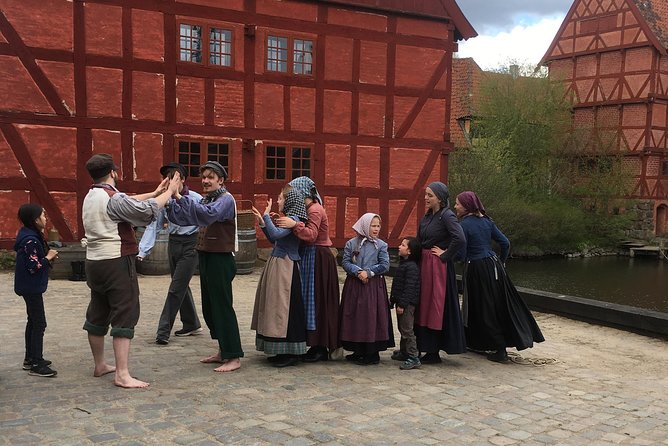 Time travel in Aarhus - Why a 10-person group changes the day